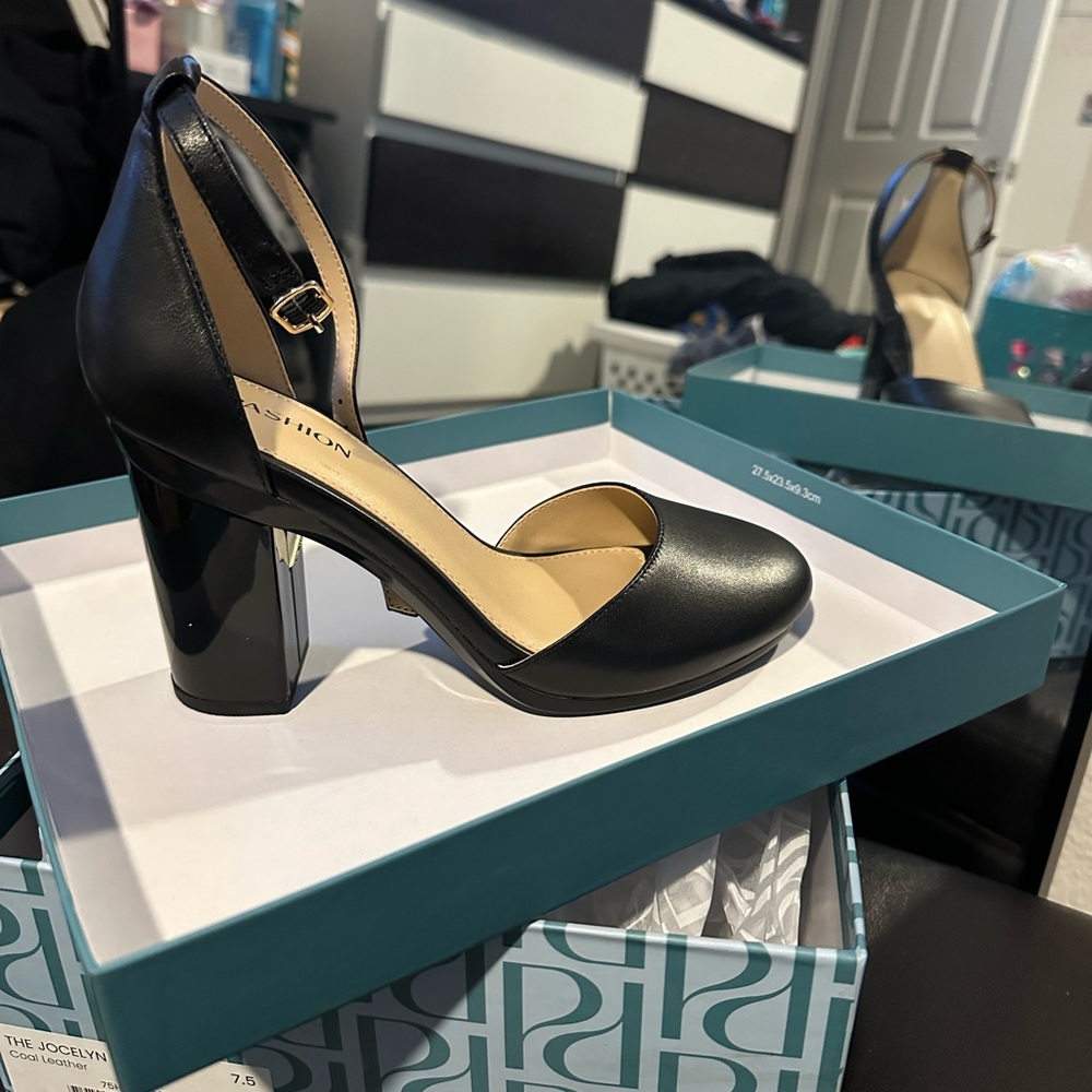 Pashion Footwear replaceable heel shoes